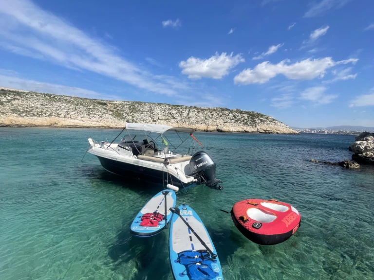Boat rental Pacific Craft Pacific Craft 650 WA in France on Samboat