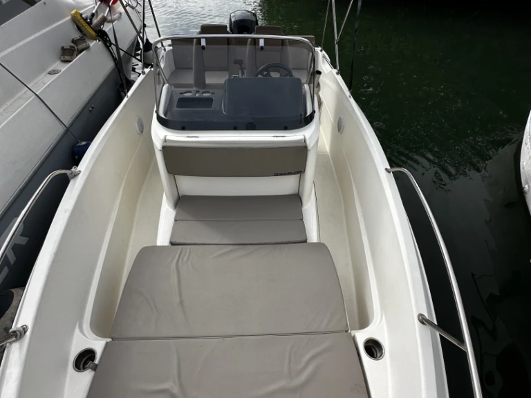Motorboat rental in Marseille - Quicksilver Activ 605 Open Pack Sport