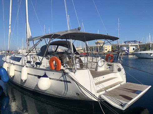 Sailboat for rent Perigiali at the best price