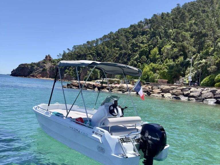 Yacht charter Mandelieu-la-Napoule cheap 450S