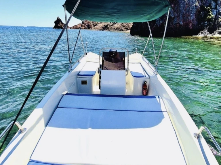 Motorboat for rent Cannes at the best price