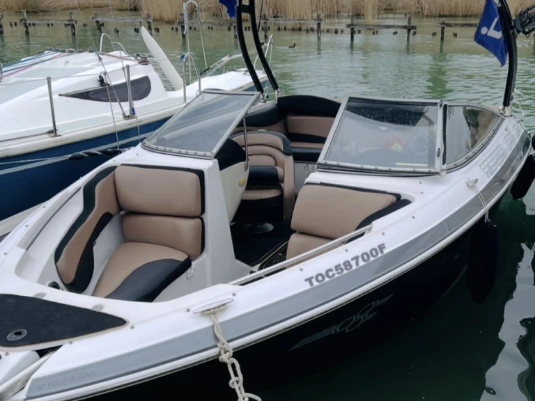 Boat rental Four Winns Horizon 200 in Annecy on Samboat