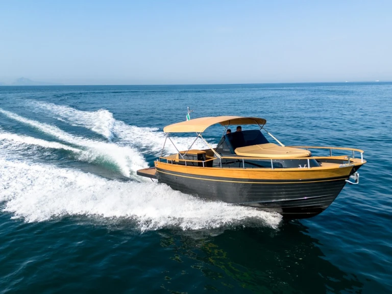 Motorboat for rent Marina de Palamós at the best price