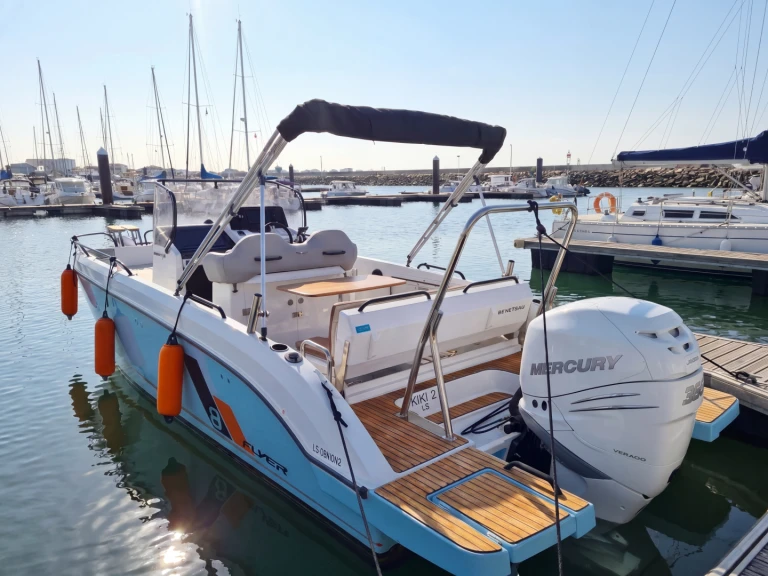 Bénéteau Flyer 8 SPACEdeck in Les Sables-d'Olonne on SamBoat
