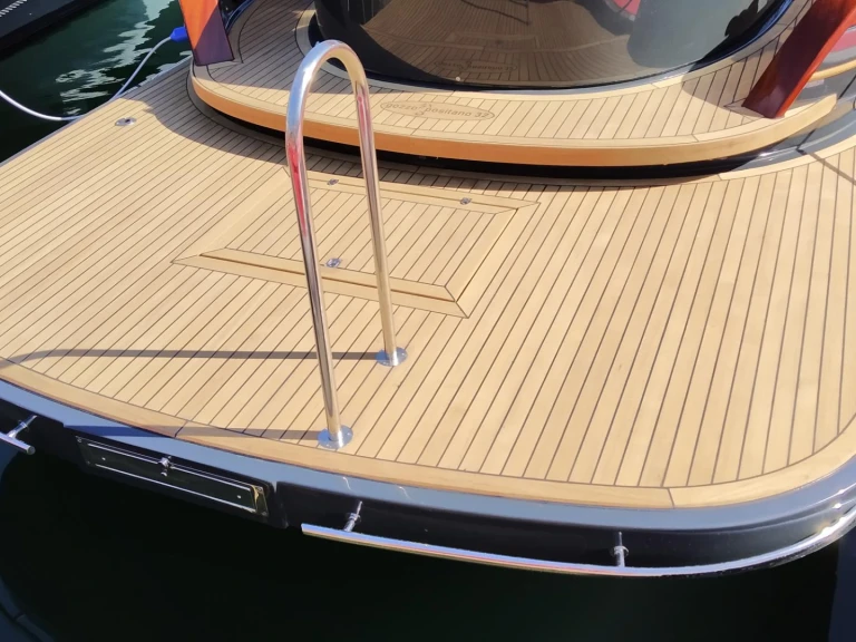 Gozzo POSITANO 32 charter bareboat or captained in  Marina de Palamós