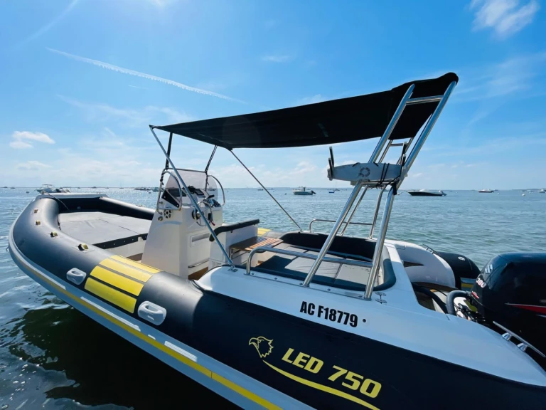 Rent a Nautica Led Nautica Led 750 GS Lège-Cap-Ferret