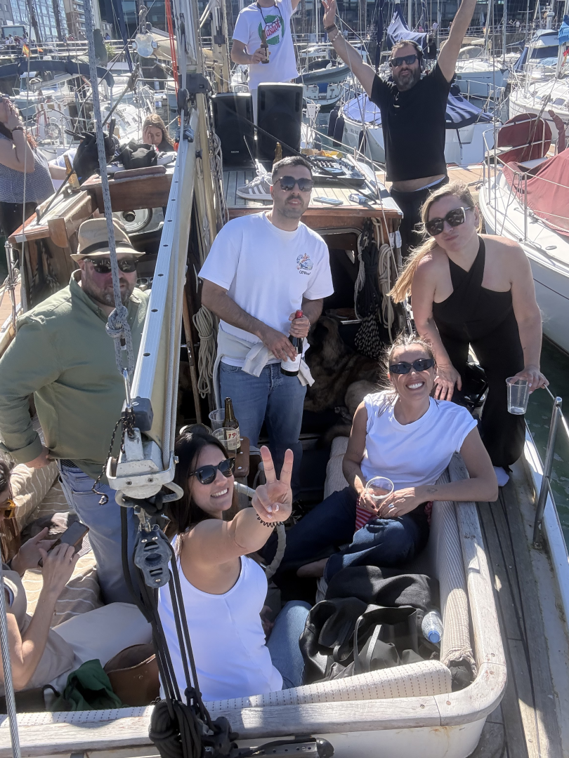 Bareboat Rental Sailboat Rinco with a boat licence