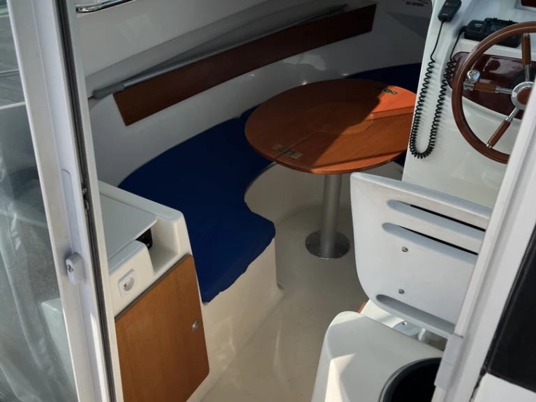 Bareboat Rental Motorboat Jeanneau with a boat licence
