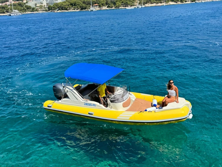 Rent a Solemar Solemar S 580 Hvar