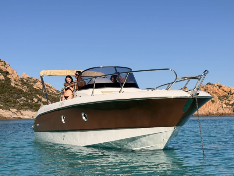 Motorboat rental with or without captain Sessa Marine Poltu Quatu