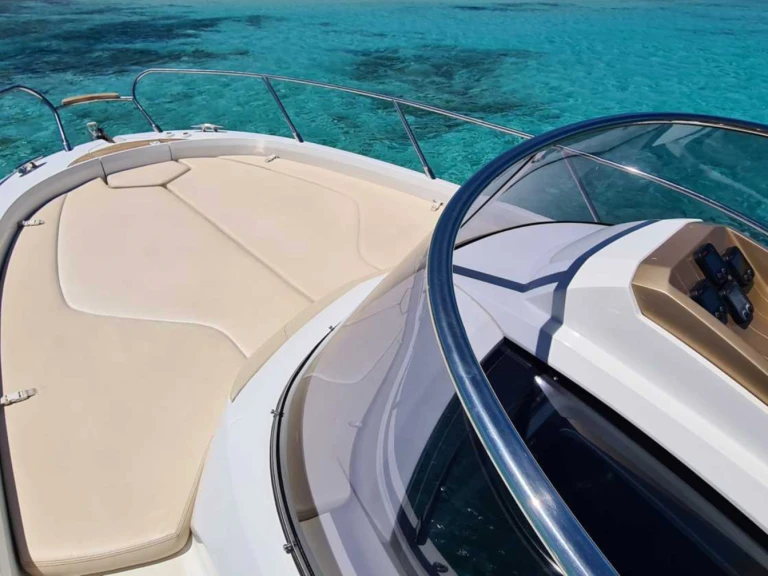 Motorboat for rent Poltu Quatu at the best price