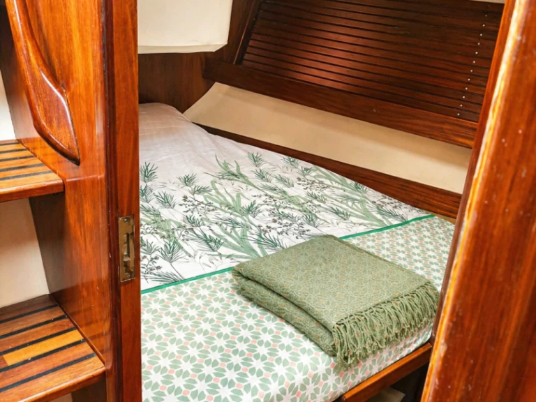 Rent a Bénéteau Idylle 13.50 Papeete