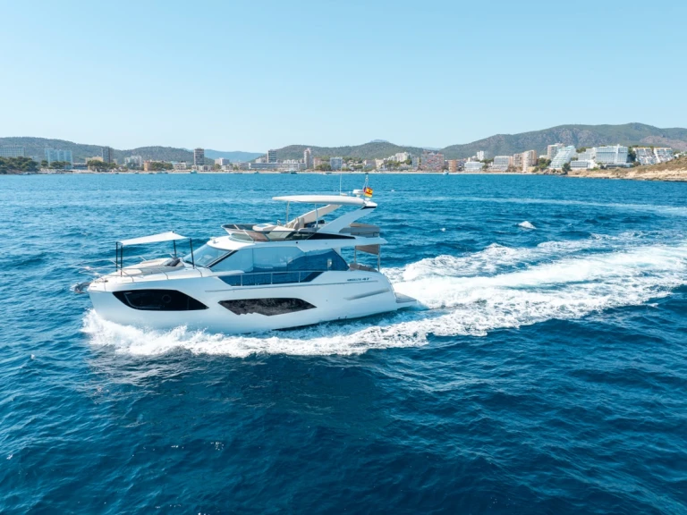 Bareboat Rental Motorboat Absolute with a boat licence