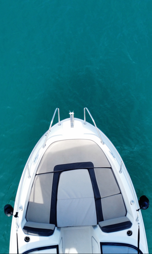 Bareboat Rental Motorboat Jeanneau with a boat licence