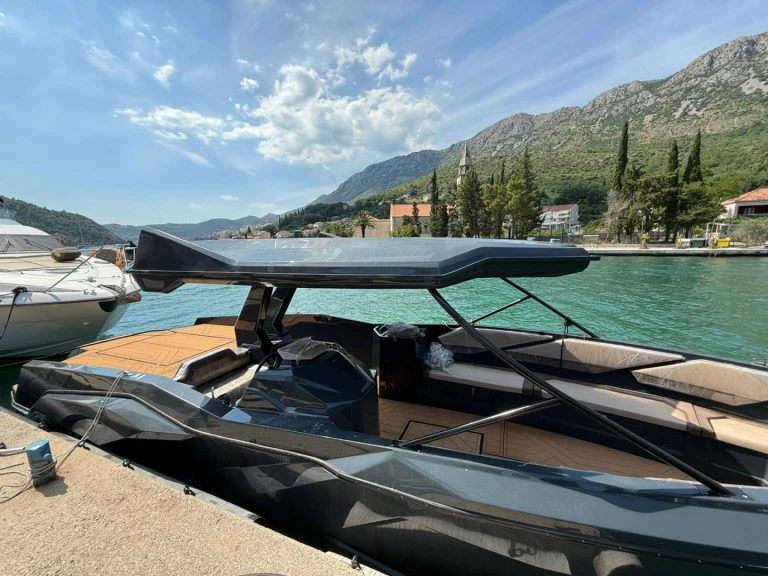 Alesta Raptor in Hvar on SamBoat