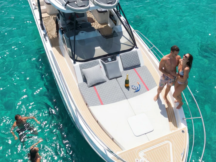 Motorboat rental with or without captain Saver Portisco