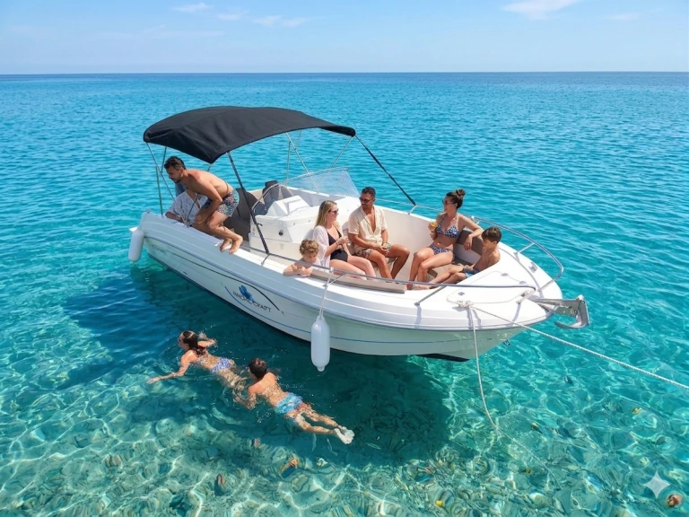 Boat rental Pacific Craft Q670 'Atlas' (10p/200hp) in Can Pastilla on Samboat