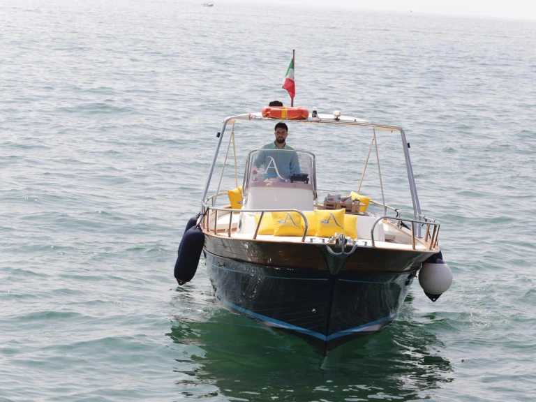 Yacht charter Salerno cheap Sorrento 7,50 open cruise