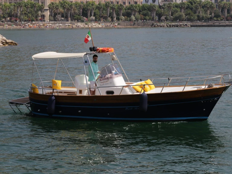 Motorboat rental in Salerno - Fratelli Aprea Sorrento 7,50 open cruise