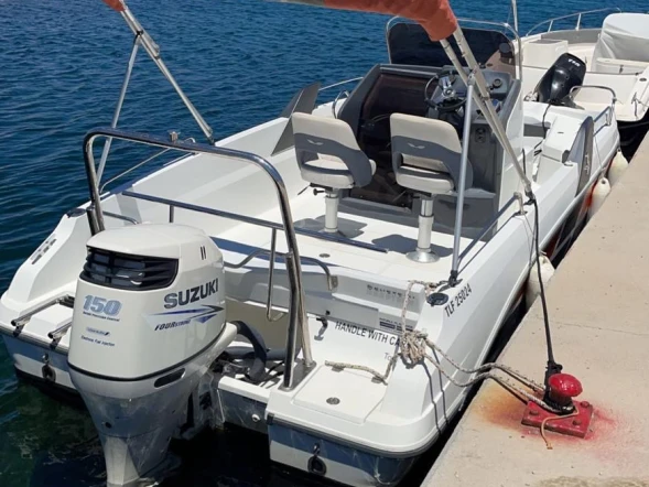Boat rental Quicksilver Activ 605 Open Pack Sport in Marseille on Samboat