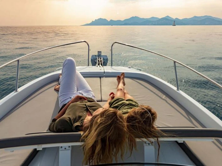 Bareboat Rental Motorboat Jeanneau with a boat licence