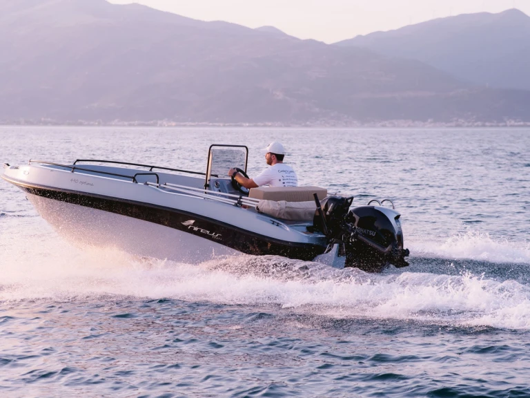 Yacht charter Marina Aliki cheap Optima 490