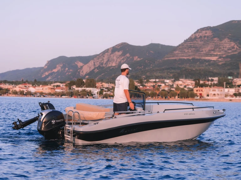 Boat rental Nireus Optima 490 in Marina Aliki on Samboat