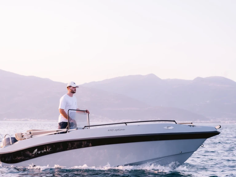 Motorboat rental in Marina Aliki - Nireus Optima 490