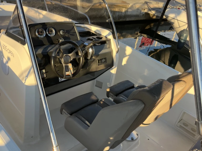 Motorboat for rent Marseille at the best price