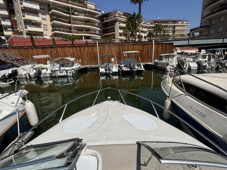 Chris Craft Chris Craft 210 CC in Mandelieu-la-Napoule on SamBoat