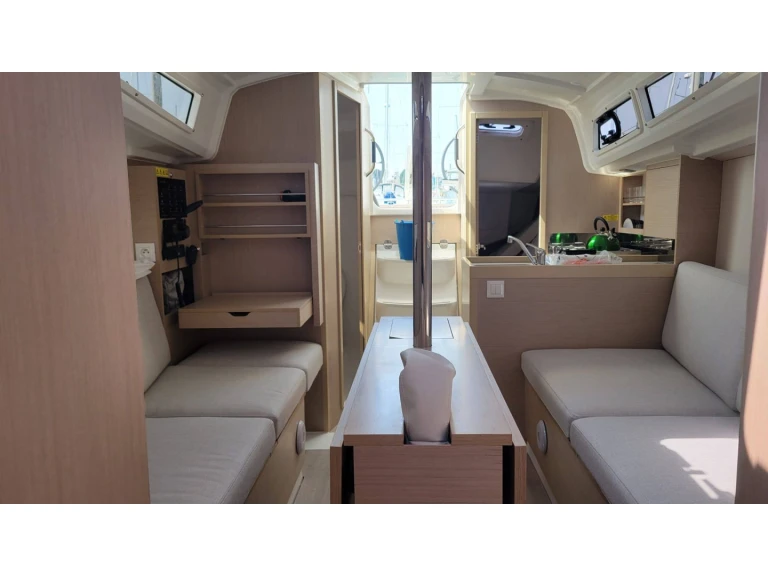 Sailboat rental with or without captain Bénéteau Saint-Quay-Portrieux
