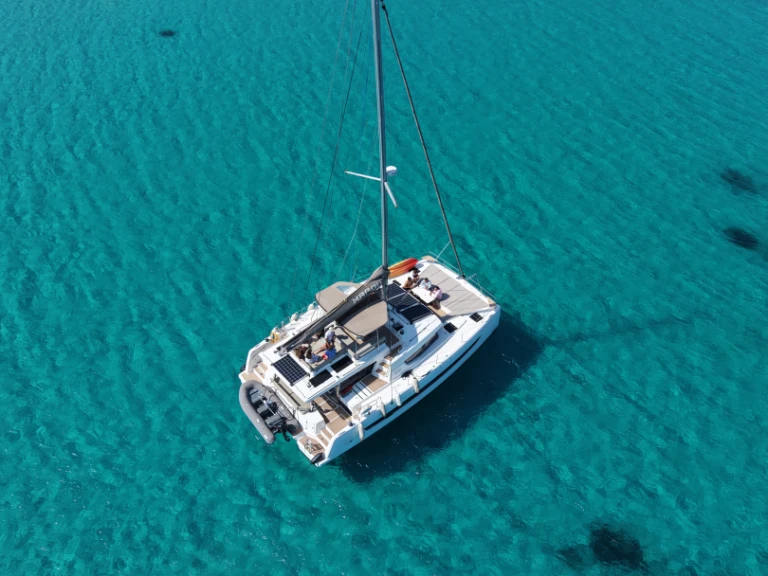 Yacht charter Hyères cheap Lagoon 450 F