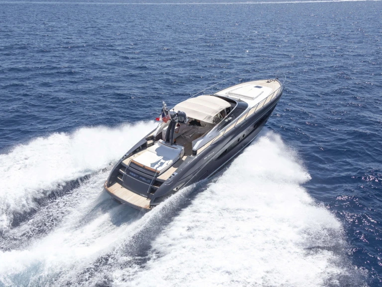 Bareboat Rental Luxury Yacht Riva with a boat licence
