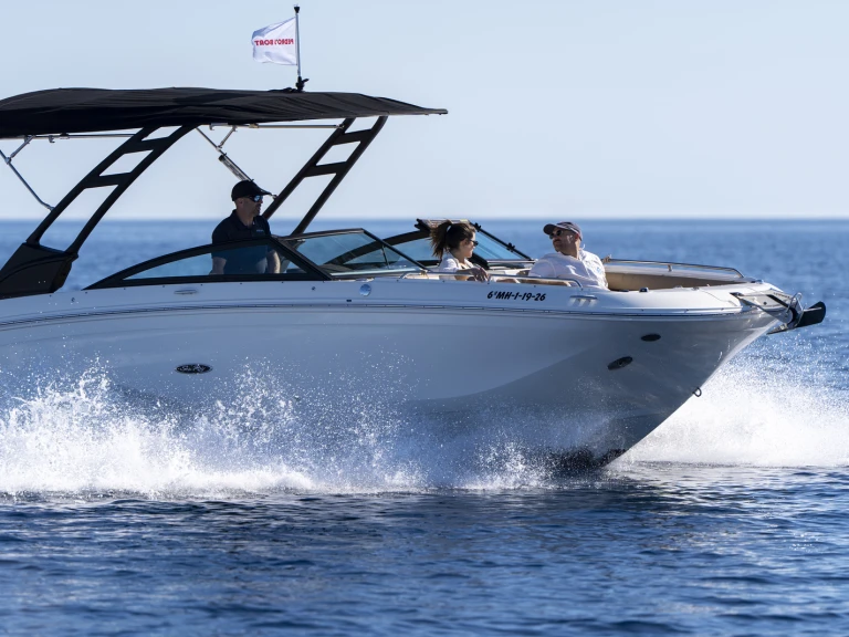 Motorboat rental in Mahon Port - Sea Ray SDX 290
