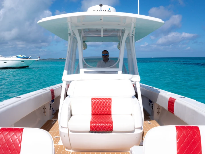 Boat rental Intrepid Centerconsole in Nassau on Samboat