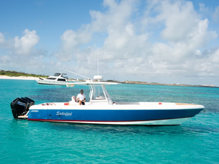 Motorboat rental with or without captain Intrepid Nassau