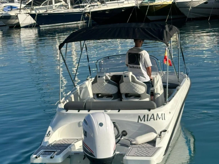 Motorboat rental with or without captain Astec Altea
