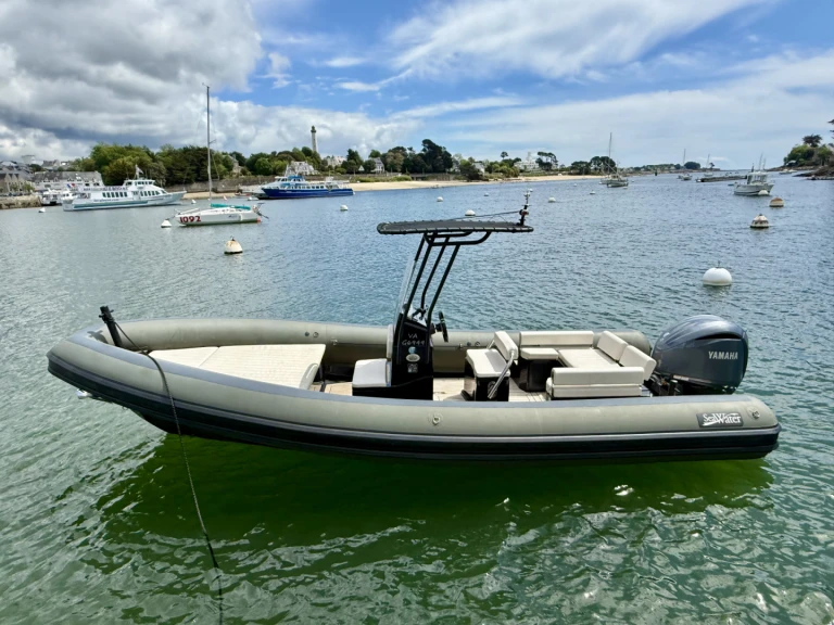 Boat rental Sea Water Sea Water Phantom 230 in Combrit on Samboat