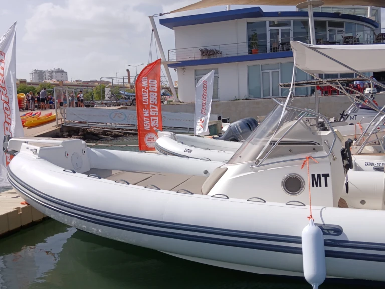 RIB rental in Portimão - Capelli Tempest 850