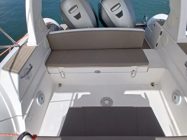 Bareboat Rental RIB Capelli with a boat licence