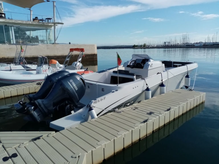 Yacht charter Portimão cheap Pacific Craft 27 RX
