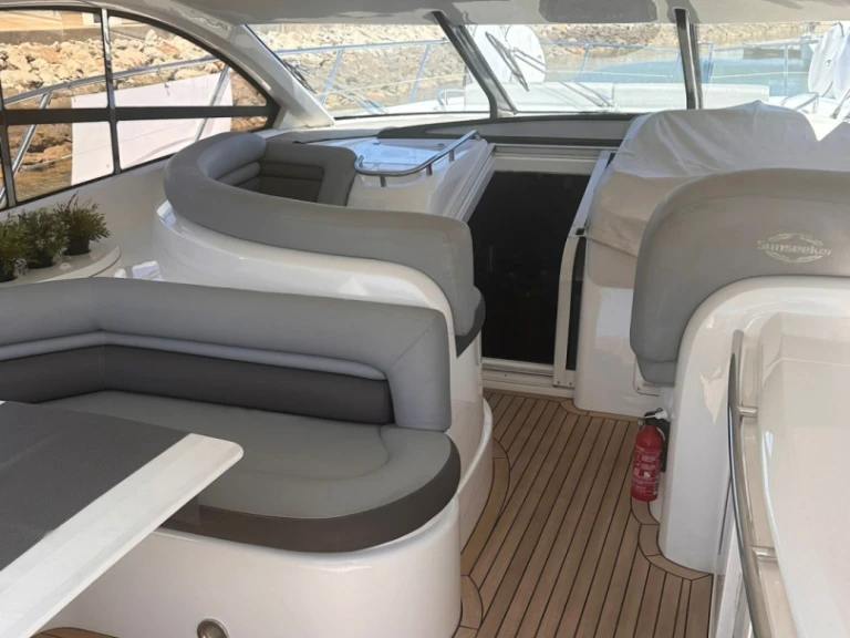 Bareboat Rental Luxury Yacht Sunseeker with a boat licence