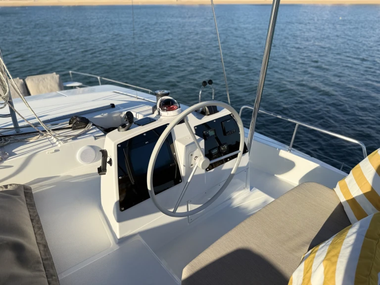 Yacht charter Portimão cheap Bali 4.8