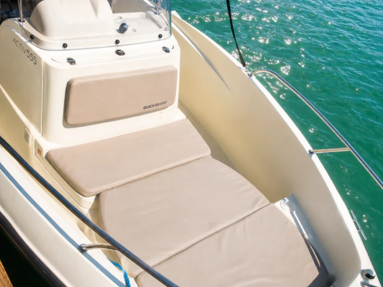Quicksilver Activ 555 Open charter bareboat or captained in  Palavas-les-Flots