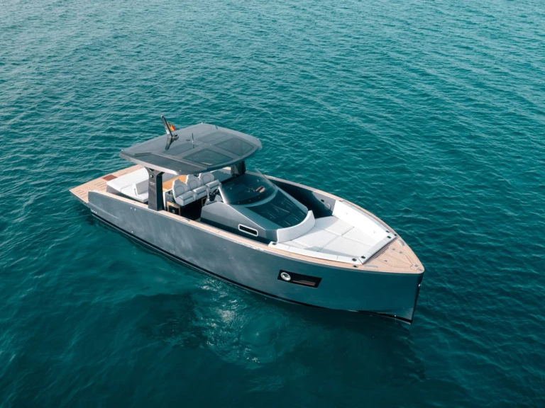 Luxury Yacht rental in Chaniá - Tesoro Yachts T40