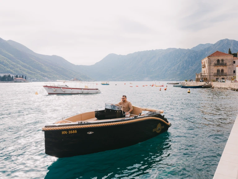 Poseidon Black Pearl  in Perast on SamBoat