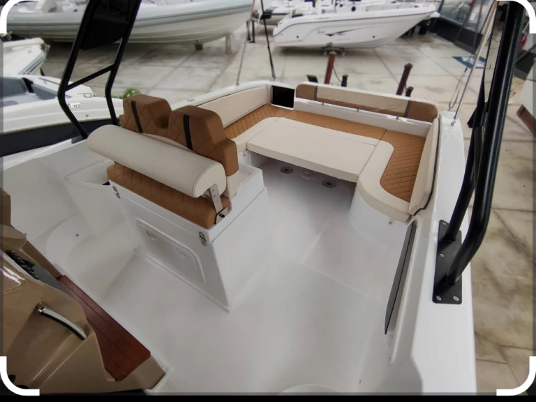 Motorboat for rent Taormina at the best price