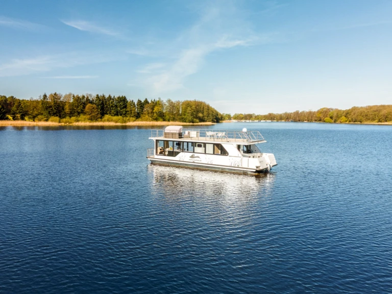 Boat rental Luxboot Luxboot in Buchholz on Samboat