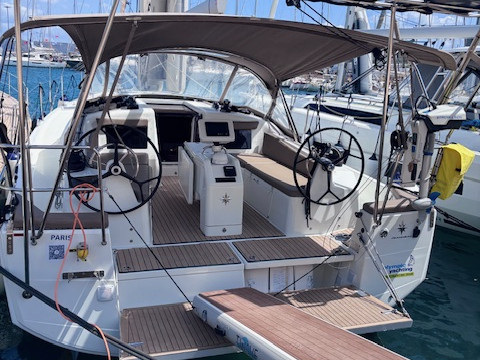 Jeanneau Sun Odyssey 410 in Lávrio on SamBoat