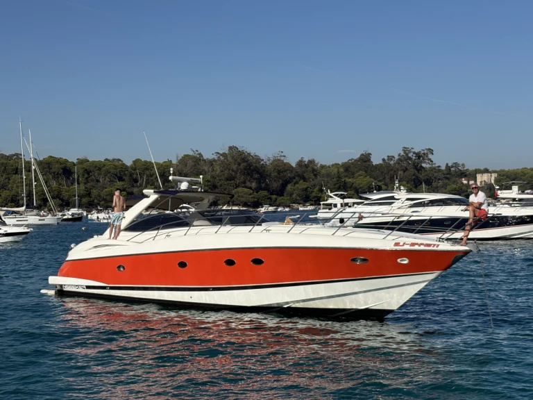 Luxury Yacht rental in Cannes - Sunseeker Predator 56